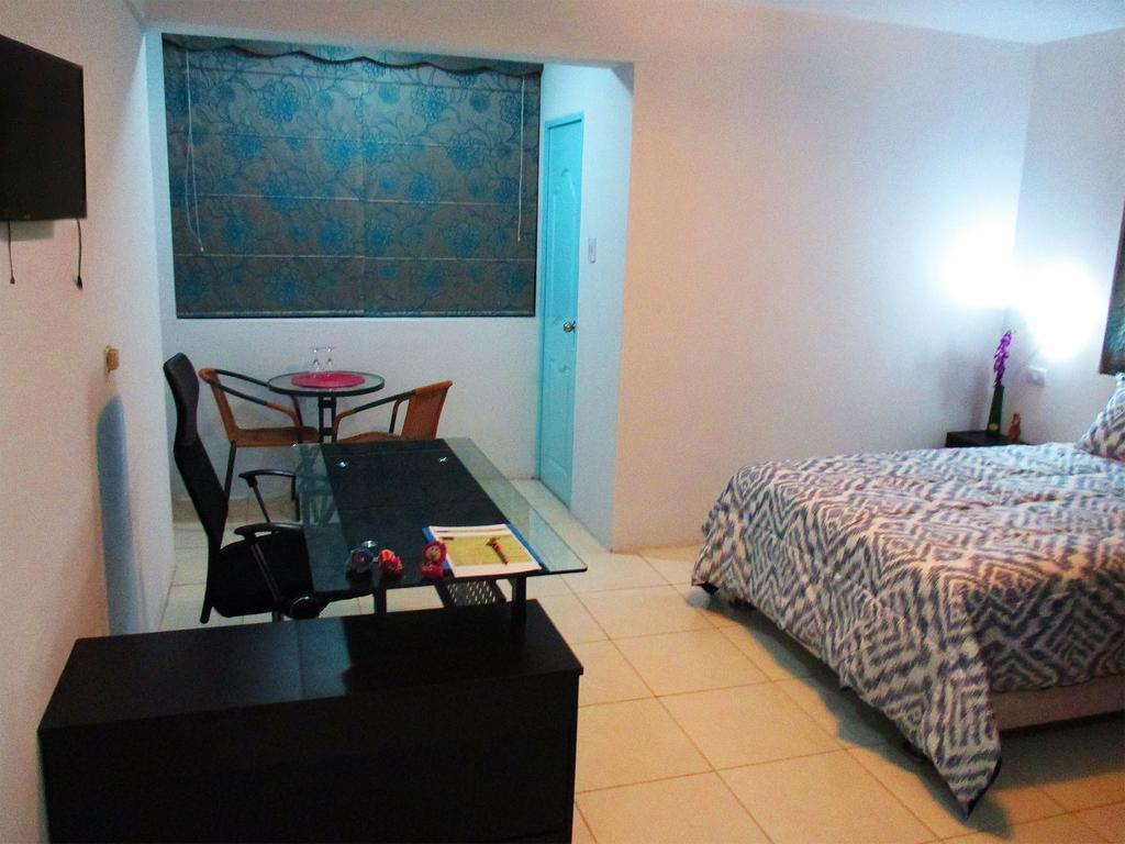 Magicperu Apart Hotel Trujillo Room photo